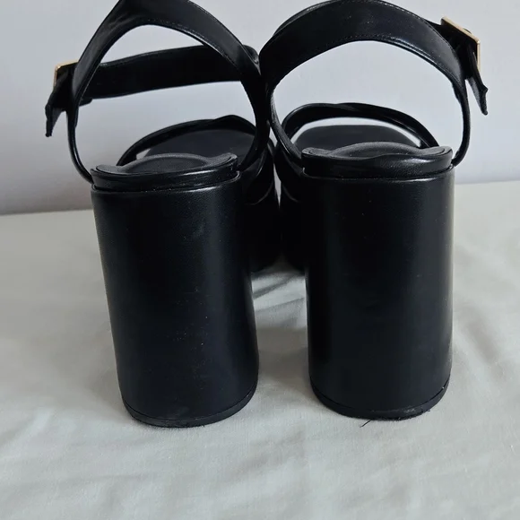 Black Chunk Heeled Women's Sandals - Picture 3 of 6